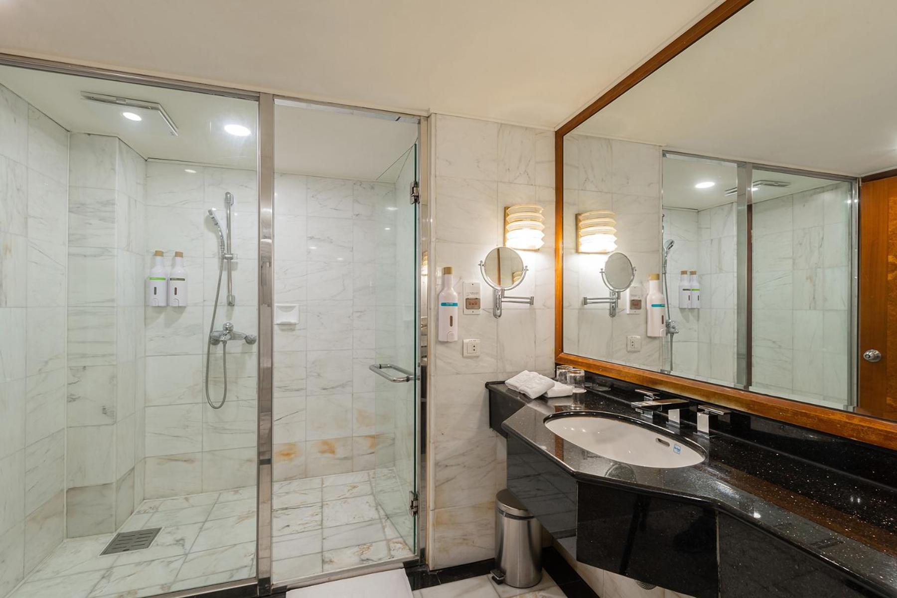 Hotel National Тайчжун Экстерьер фото