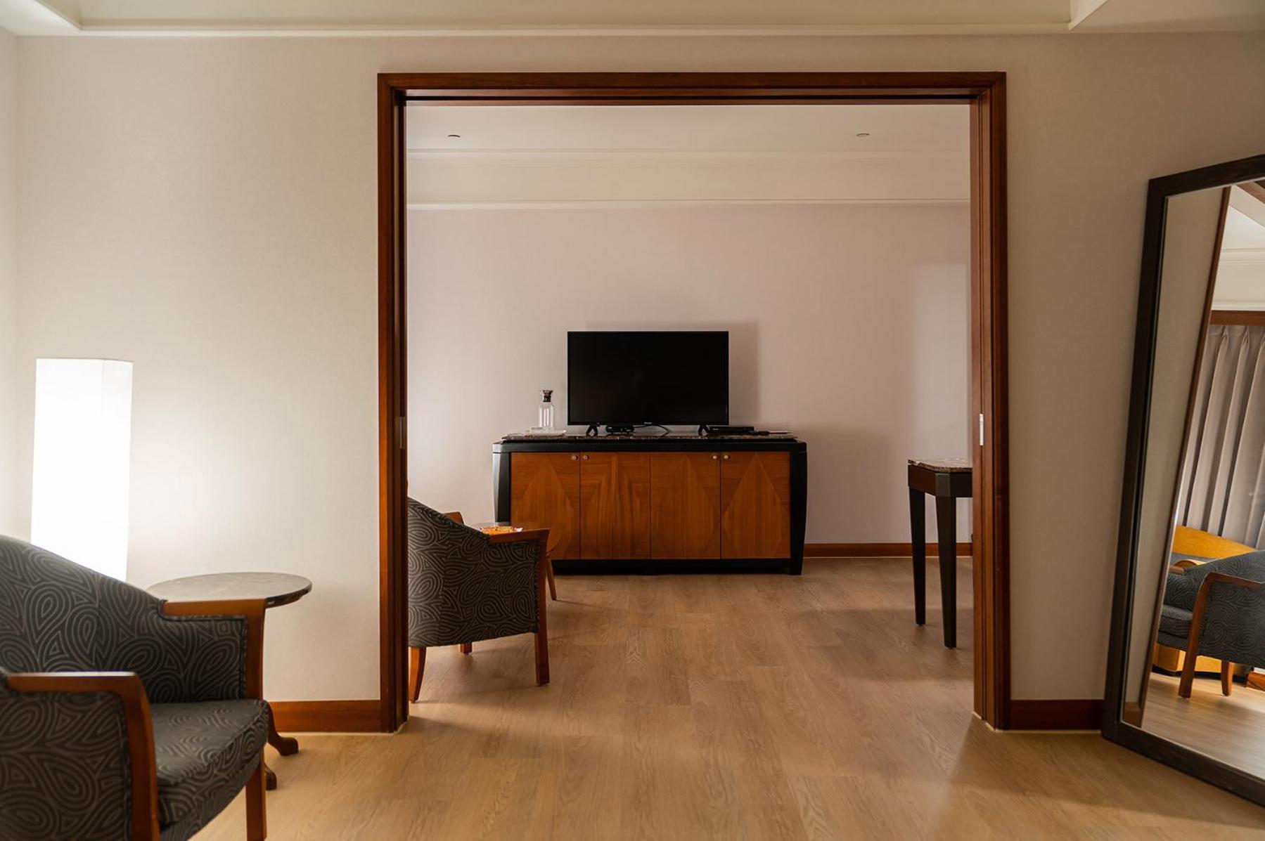 Hotel National Тайчжун Экстерьер фото
