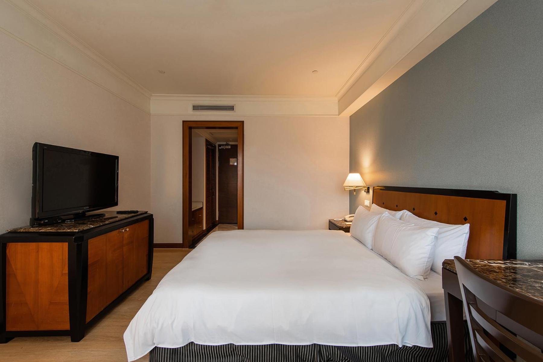 Hotel National Тайчжун Экстерьер фото