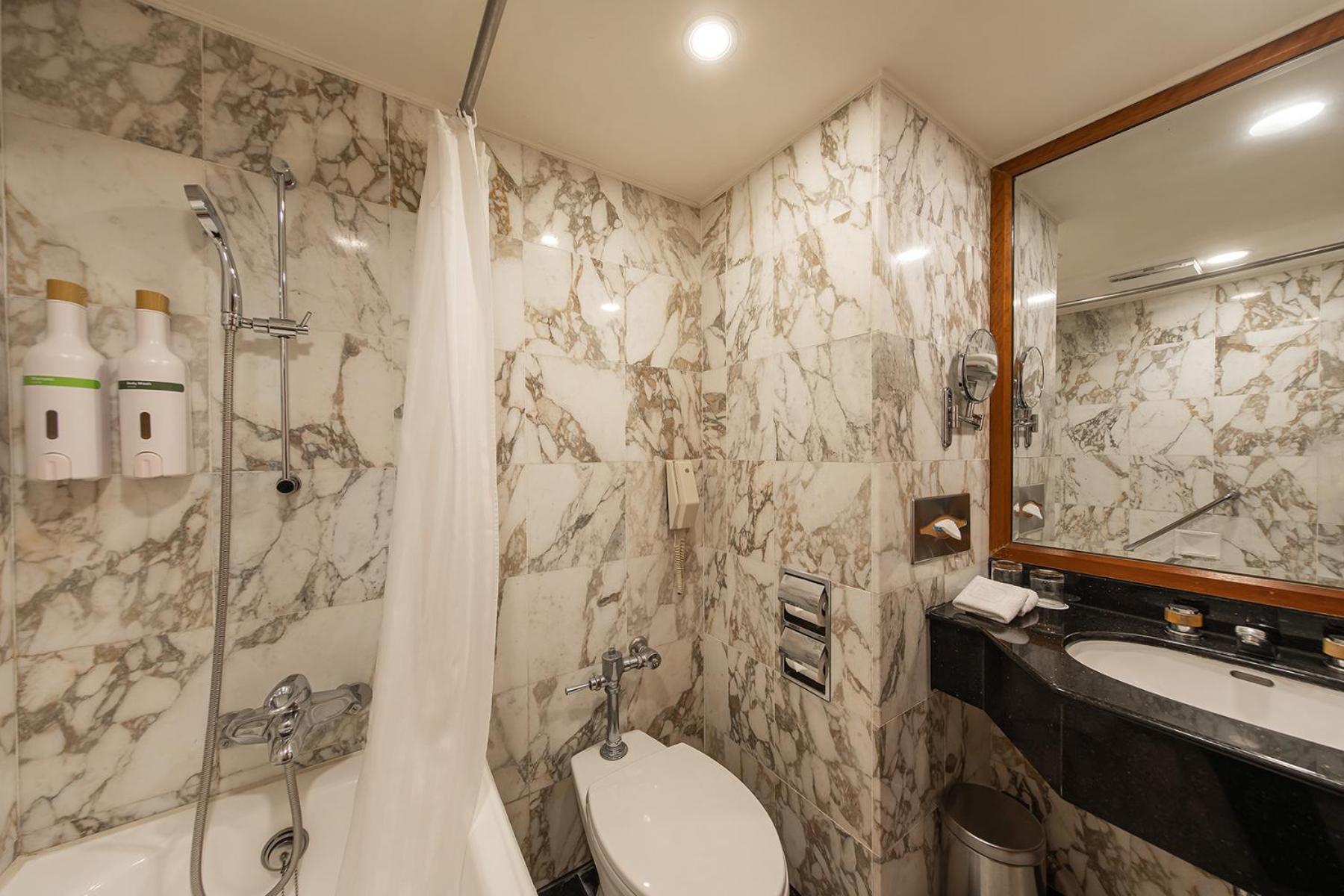Hotel National Тайчжун Экстерьер фото