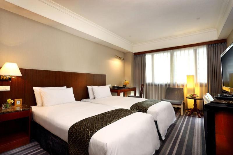 Hotel National Тайчжун Экстерьер фото